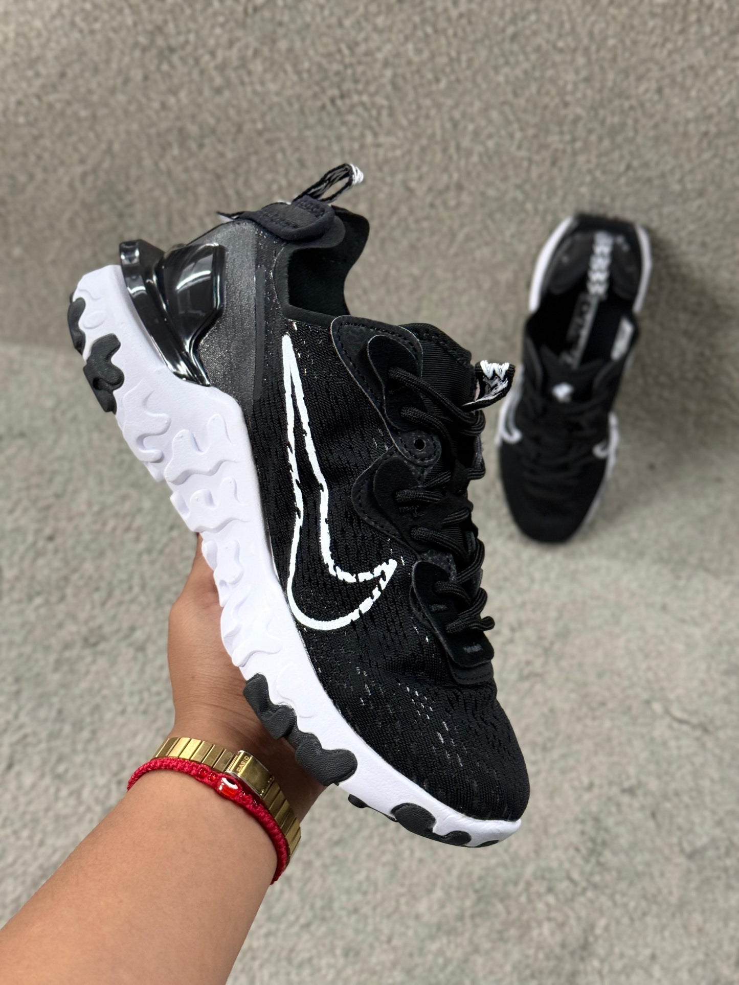 React "Black"